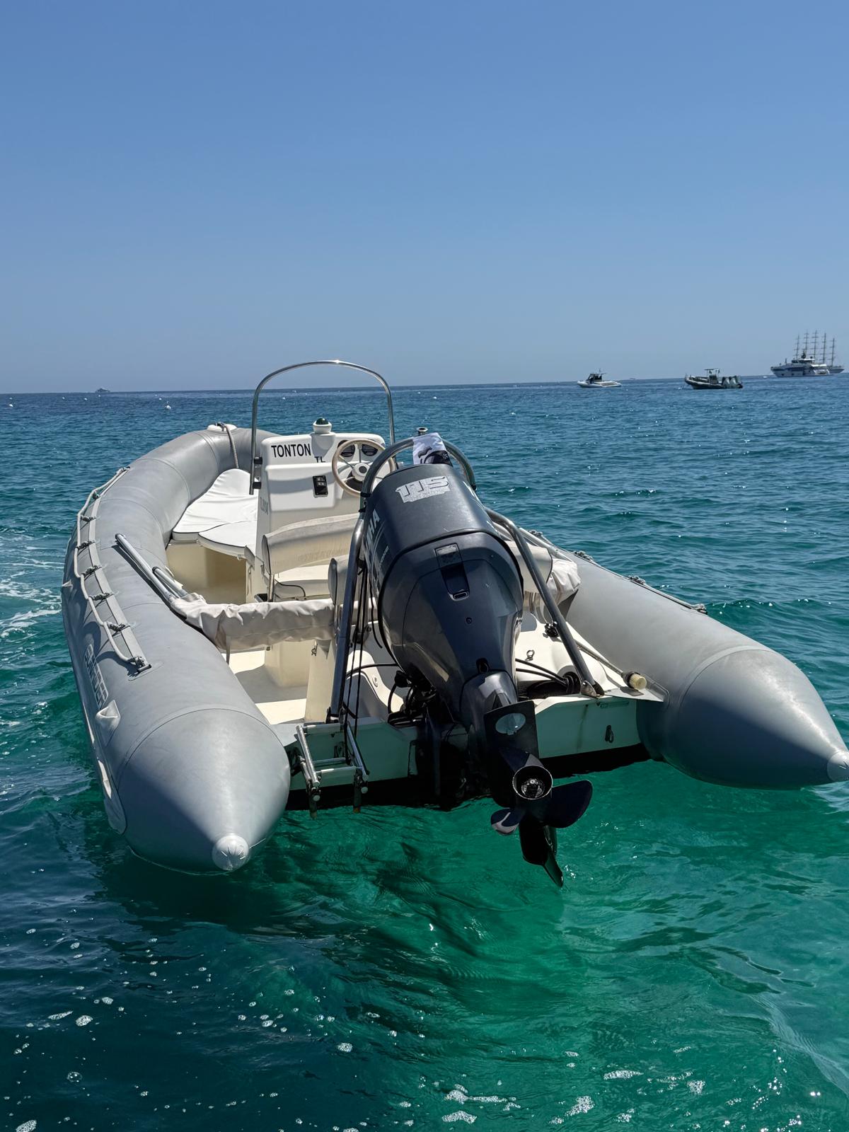 Bombard 6,5m vue mer