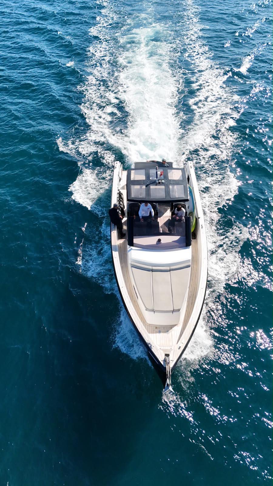 Fjord 40 plateforme de bain